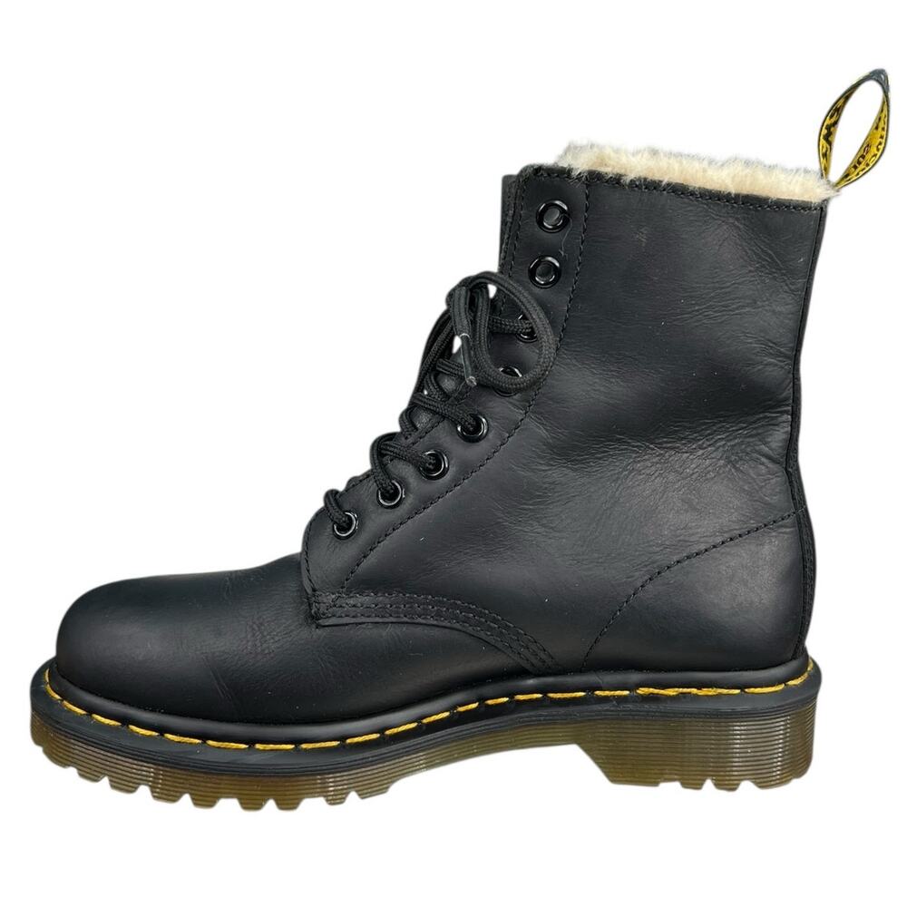 Dr. Martens Women’s Serena Black Leather Lined Combat Boot Size US 7 - Picture 2 of 10